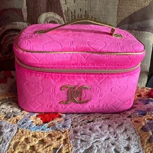 Juicy Couture cosmetic bag New with tags !